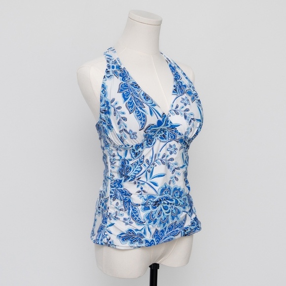 La Blanca. Beyond Haler Goddess Tankini Swim Top. - Picture 9 of 12